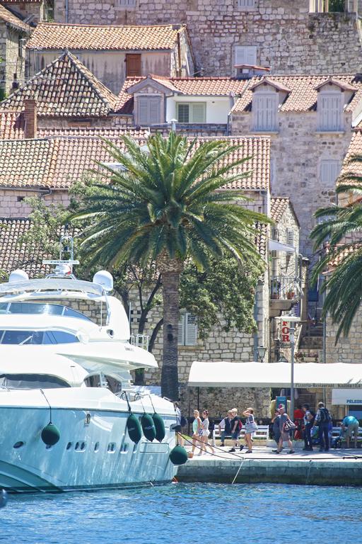 Riva Apartment Hvar Town